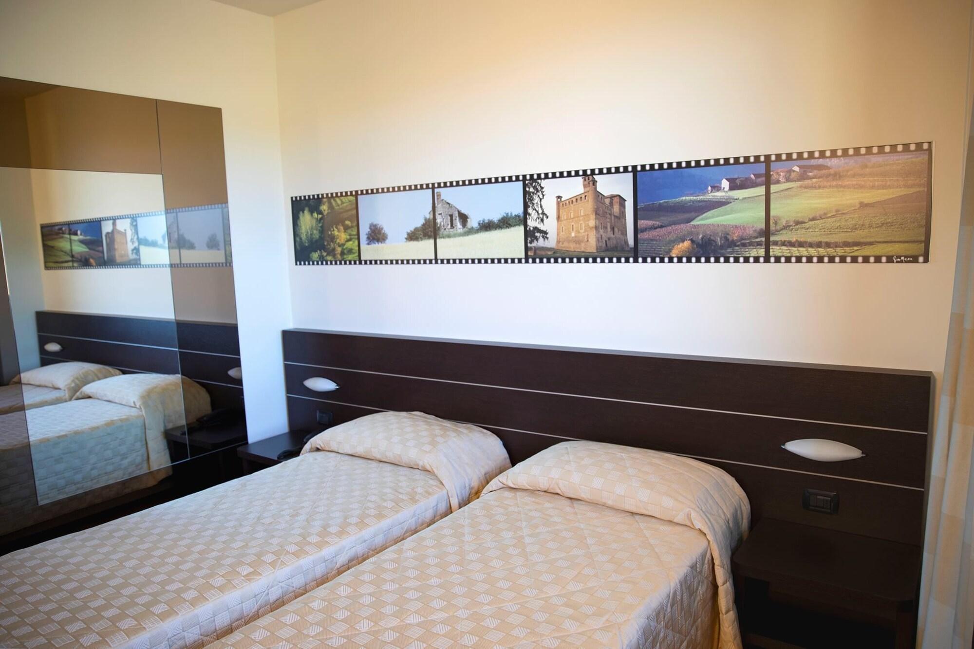 Castahotel Castagnito Kültér fotó