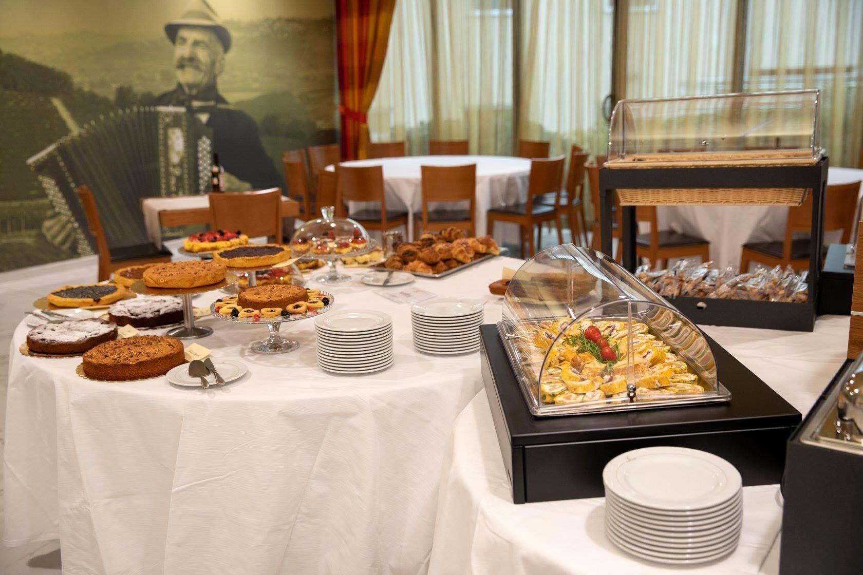 Castahotel Castagnito Kültér fotó